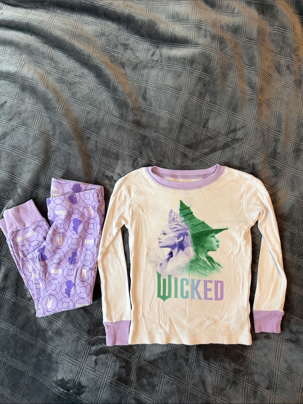 Girls Wicked pajama set